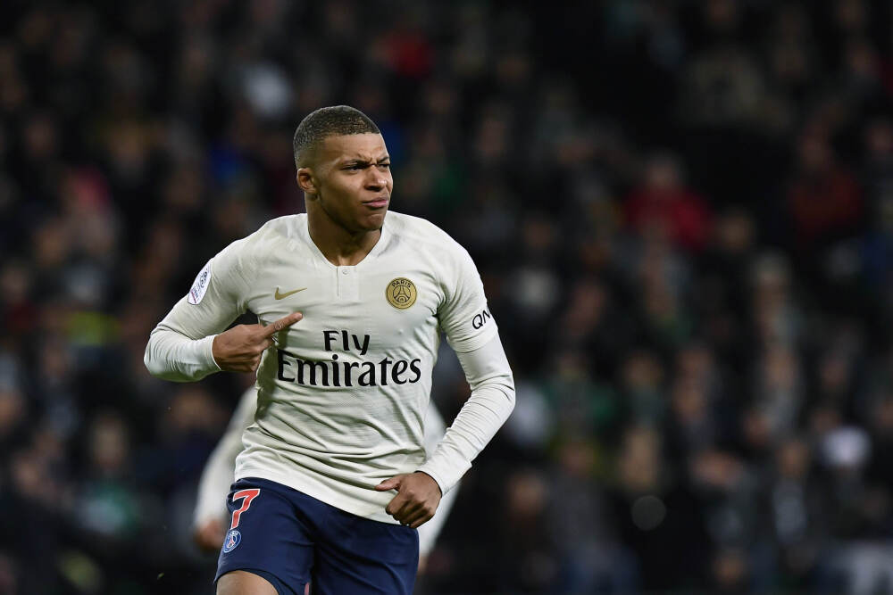 很明显，祖国统一的步伐正在加快